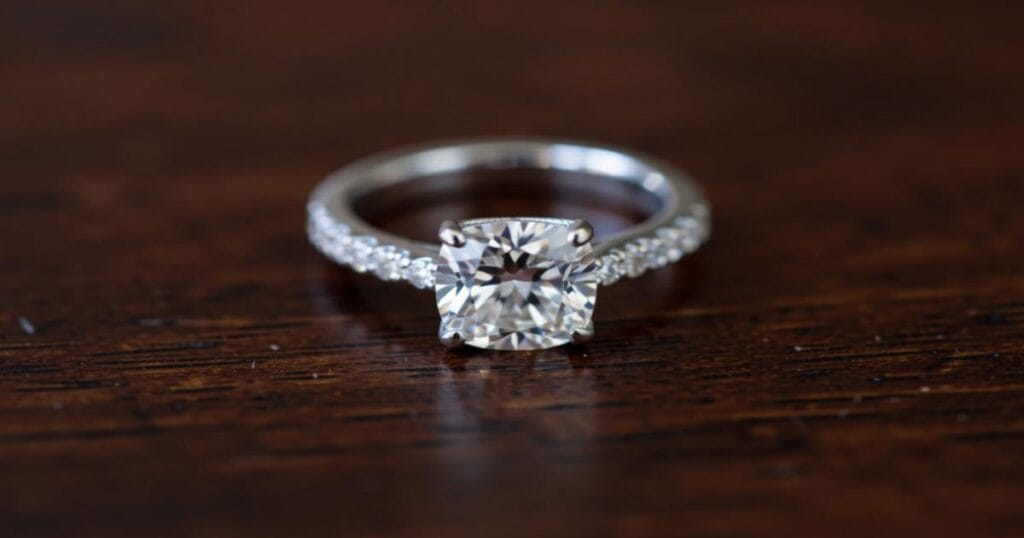 ainsley earhardt engagement ring